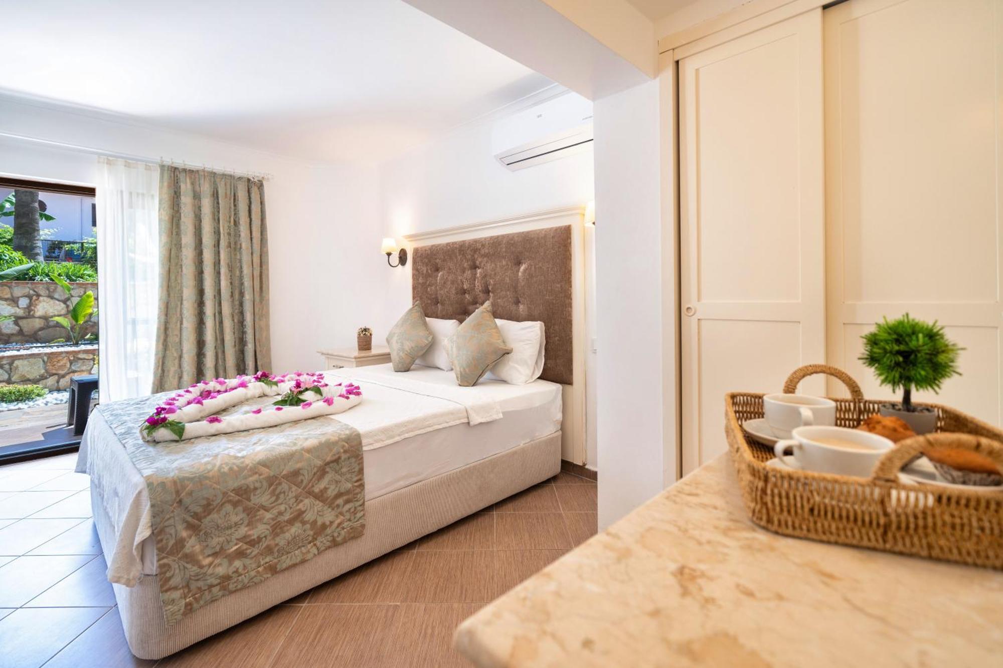 Ata Lagoon Beach Hotel Oludeniz Exterior photo